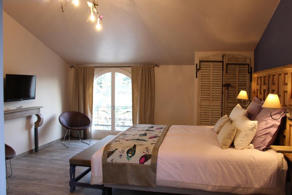 Sous Les Platanes B&B Châteaurenard Pokój zdjęcie